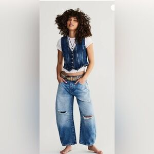 We The Free Good Luck Mid-Rise Barrel Jeans barnyard blue 28 new